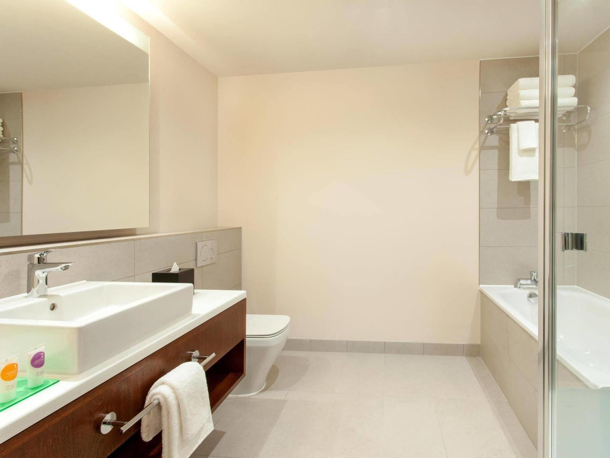 Hyatt Place West London Hayes Hayes  Exterior foto